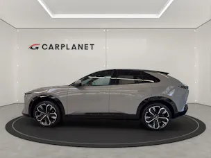 MAZDA CX-6e Takumi