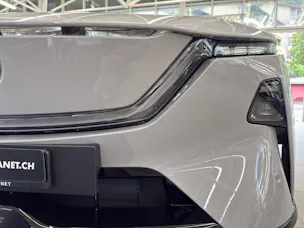 MAZDA CX-6e Takumi