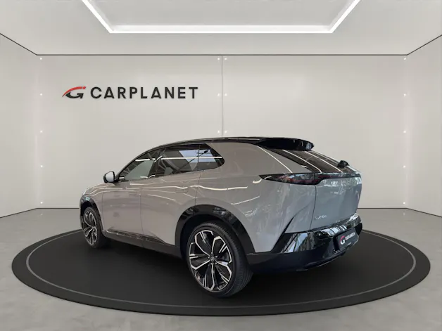 MAZDA CX-6e Takumi