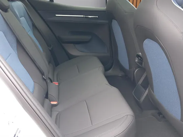 VOLVO EX30 E60 Twin Ultra Performance Sw. Black Ed. AWD