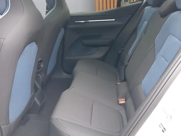 VOLVO EX30 E60 Twin Ultra Performance Sw. Black Ed. AWD