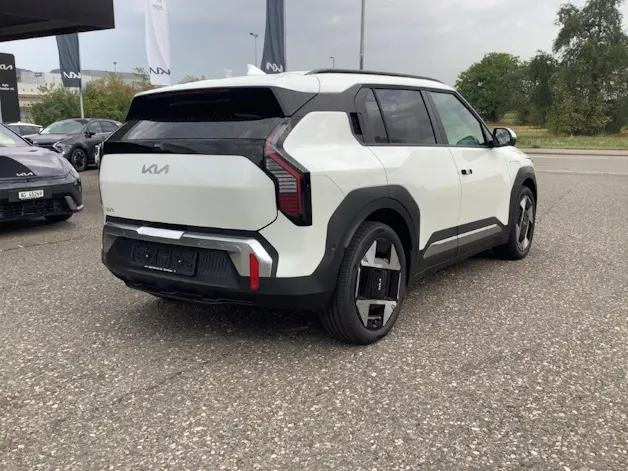 Kia EV3 81 kWh Earth+