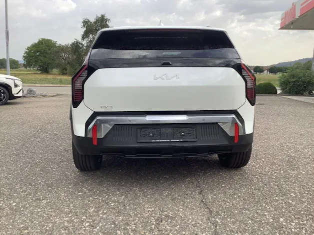 Kia EV3 81 kWh Earth+