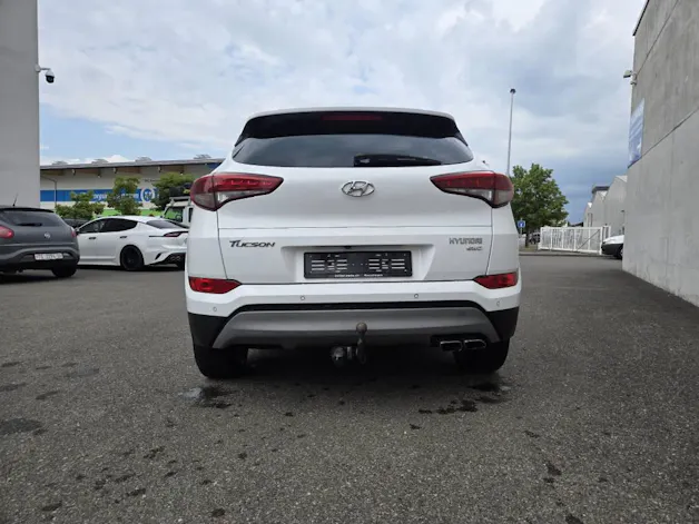 HYUNDAI Tucson 2.0 CRDi Plena 4WD