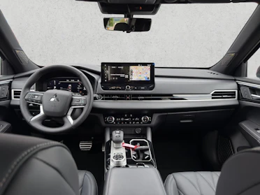 MITSUBISHI OUTLANDER 15
