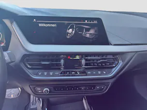 BMW 120d xDrive SAG