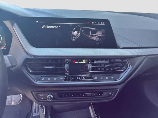 BMW 120d xDrive SAG