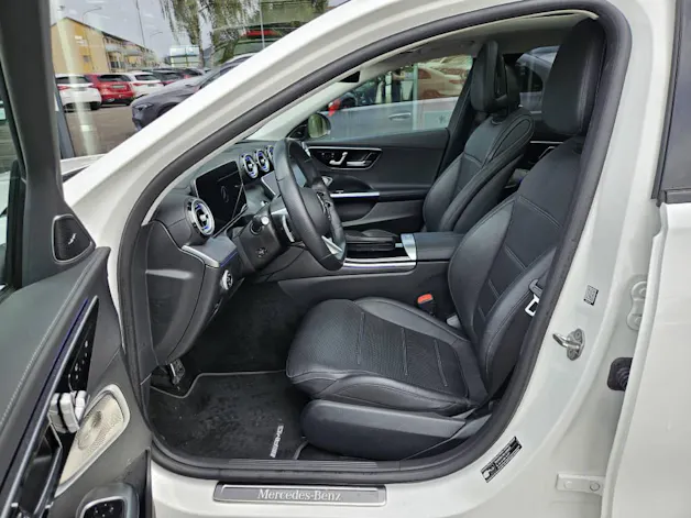MERCEDES-BENZ C 200 4Matic AMG Line