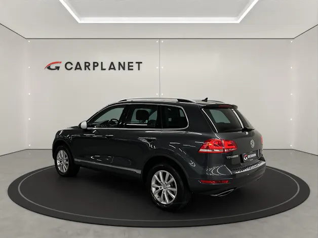 VW Touareg 3.0 V6 TDI 245 BMT Black Pearl