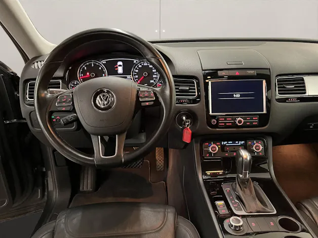 VW Touareg 3.0 V6 TDI 245 BMT Black Pearl