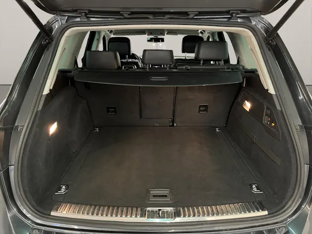 VW Touareg 3.0 V6 TDI 245 BMT Black Pearl