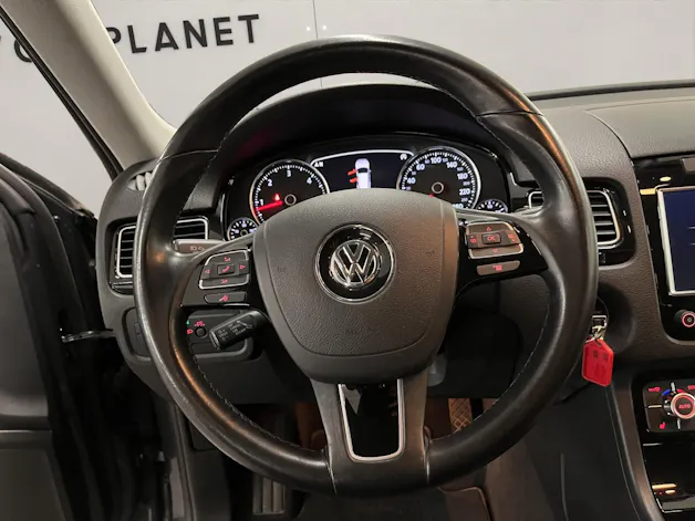 VW Touareg 3.0 V6 TDI 245 BMT Black Pearl