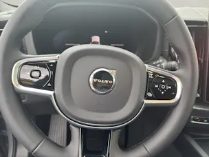 VOLVO XC60 2.0 T6 TE Ultra Dark eAWD