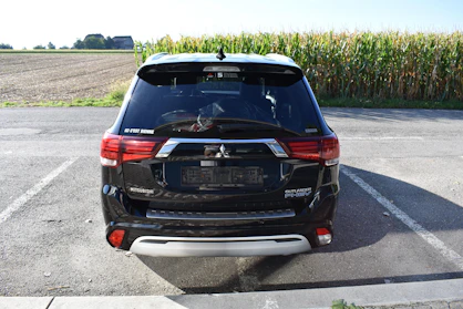 MITSUBISHI OUTLANDER 6