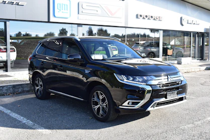 MITSUBISHI OUTLANDER 2