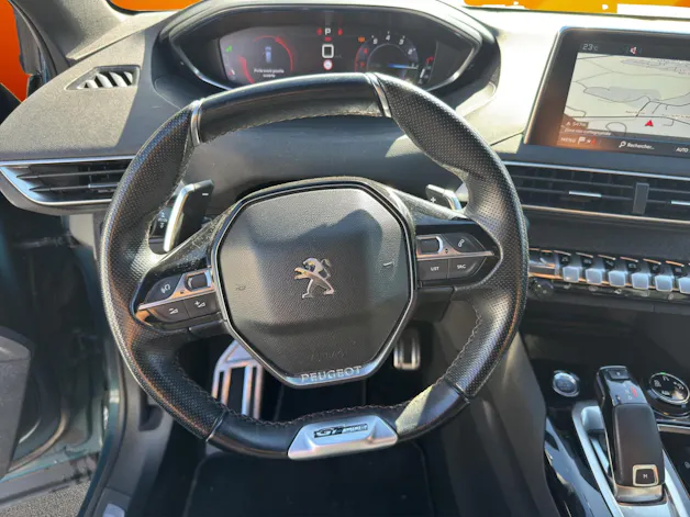 PEUGEOT 5008 1.6 Pure Tech GT LineEAT8