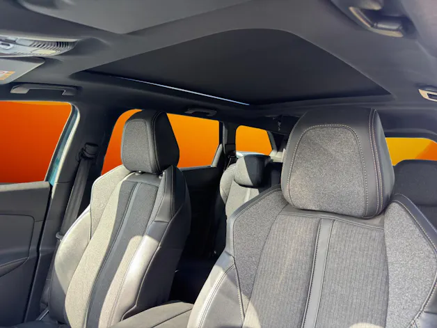 PEUGEOT 5008 1.6 Pure Tech GT LineEAT8