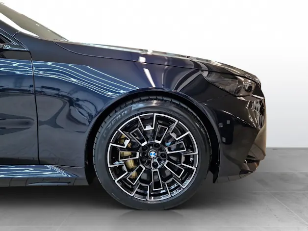BMW M5 xDrive Touring