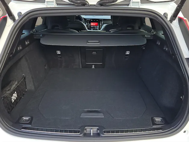 VOLVO V60 2.0 T6 TE Ultra Dark eAWD