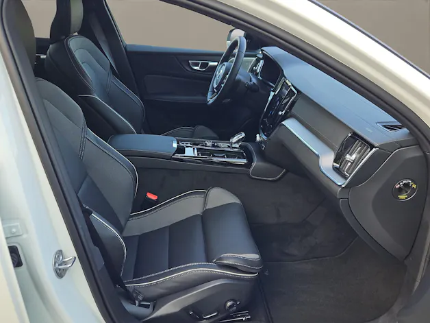 VOLVO V60 2.0 T6 TE Ultra Dark eAWD