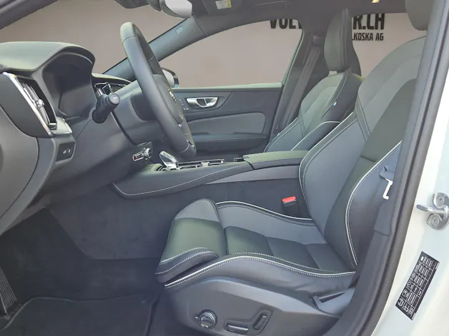 VOLVO V60 2.0 T6 TE Ultra Dark eAWD