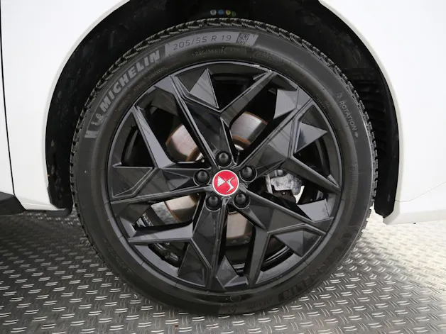 DS 4 1.6 E-Tense Performance Line+