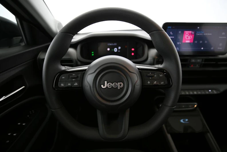 Fahrzeugbild JEEP AVENGER