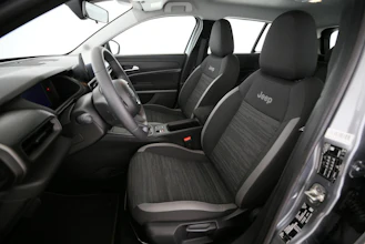 https://vehicle.imgix.net/4453637/6cc1a1ae-d714-40fb-b729-cf64fce17f57.jpg