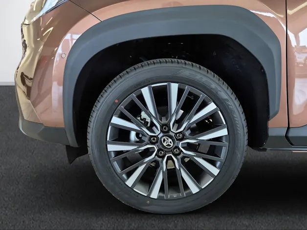 Toyota Yaris Cross 1.5 VVT-i HSD Premium AWD-i inkl. Anhängerkupplung