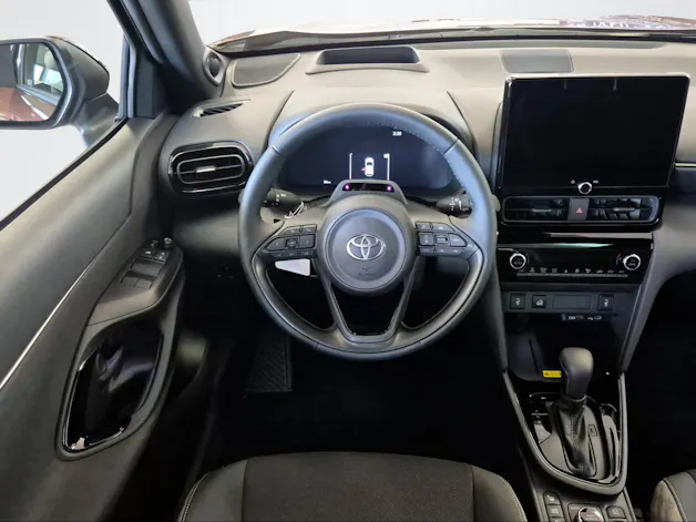 Toyota Yaris Cross 1.5 VVT-i HSD Premium AWD-i inkl. Anhängerkupplung