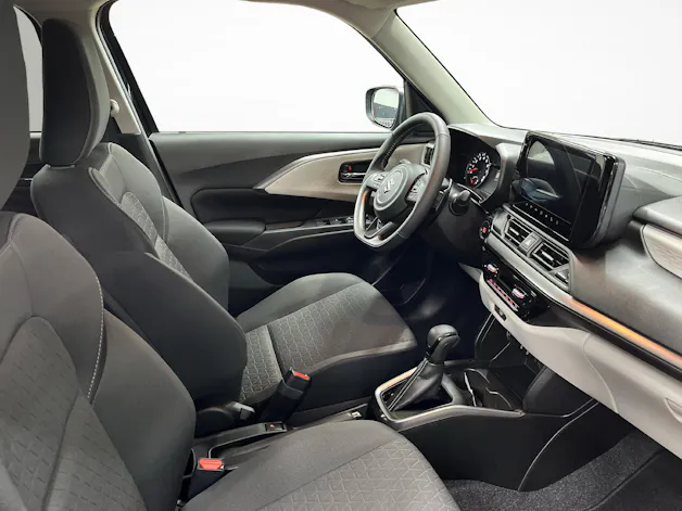Suzuki Swift 1.2 Sakura Top Hybrid
