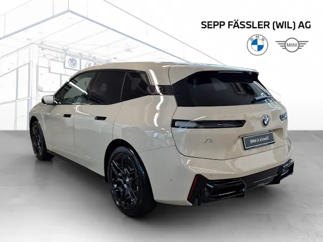 BMW iX xDrive60