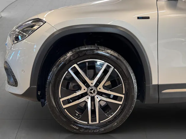 MERCEDES-BENZ GLA-Klasse H247 GLA 250 e Progressive