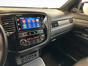 https://vehicle.imgix.net/4453746/d32b37b2-8b70-4346-8715-721d9b9bb3fa.jpg