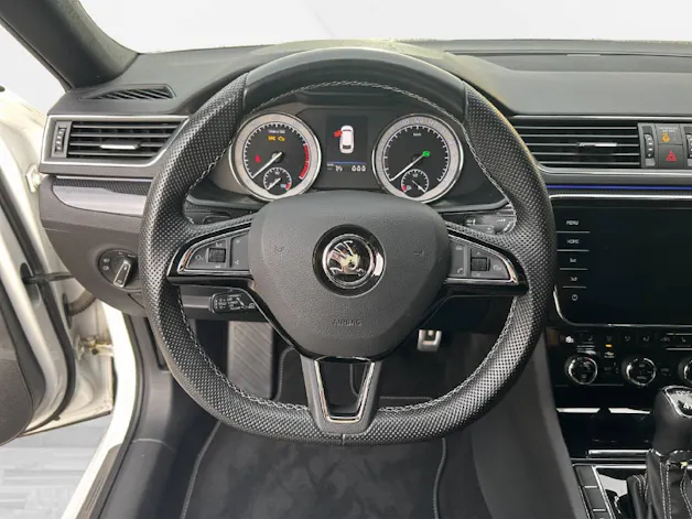 SKODA Superb Combi 2.0 TSI 280 SportLine+ 4x4 DSG