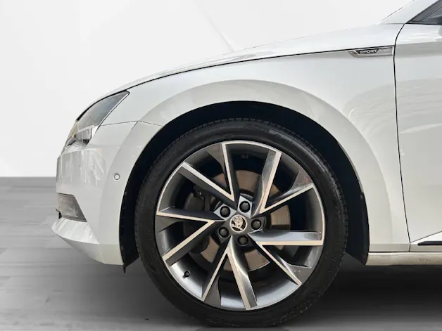 SKODA Superb Combi 2.0 TSI 280 SportLine+ 4x4 DSG
