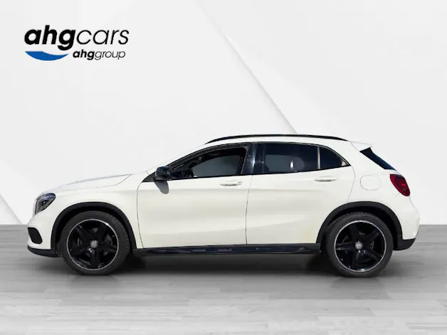 MERCEDES-BENZ GLA 250 AMG Line 4m