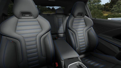 https://vehicle.imgix.net/4453820/3439da78-64e5-470d-991a-8358049d2a13.jpg
