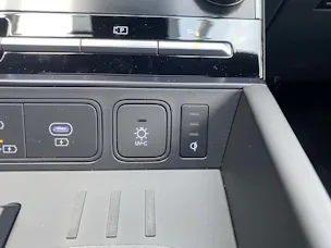HYUNDAI Santa Fe 1.6 T-GDi HEV Calligraphy Swiss Edition