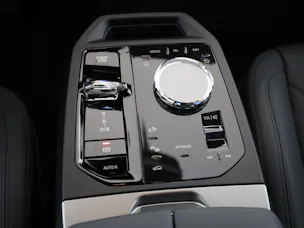 BMW iX xDrive60