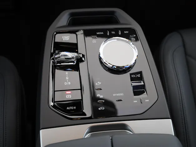 BMW iX xDrive60