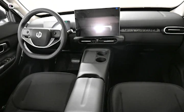 https://vehicle.imgix.net/4453879/447c311e-71bc-4262-b30e-59b78679133e.jpg