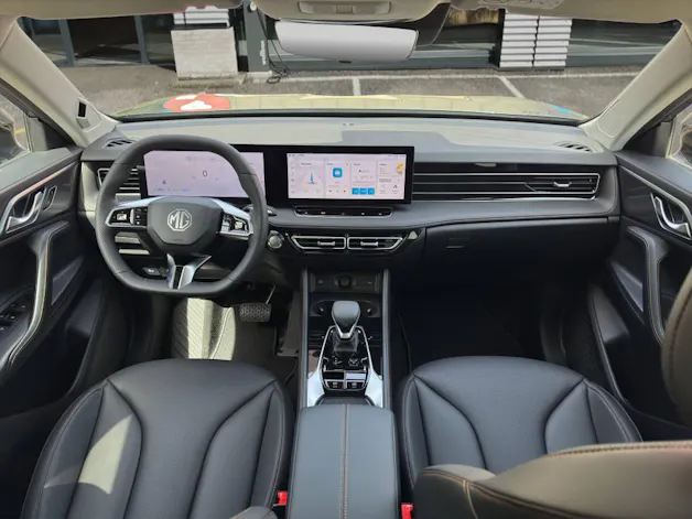 MG HS 1.5 Hybrid Luxury 224 ch