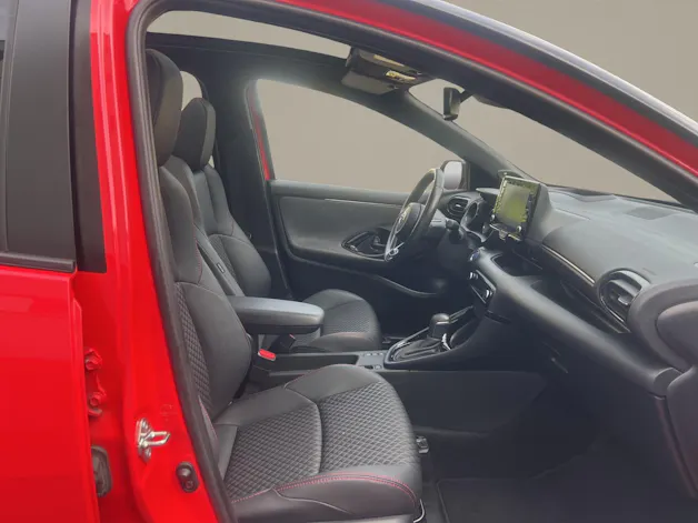 Toyota Yaris 1.5 VVT-i HSD Premiere Edition