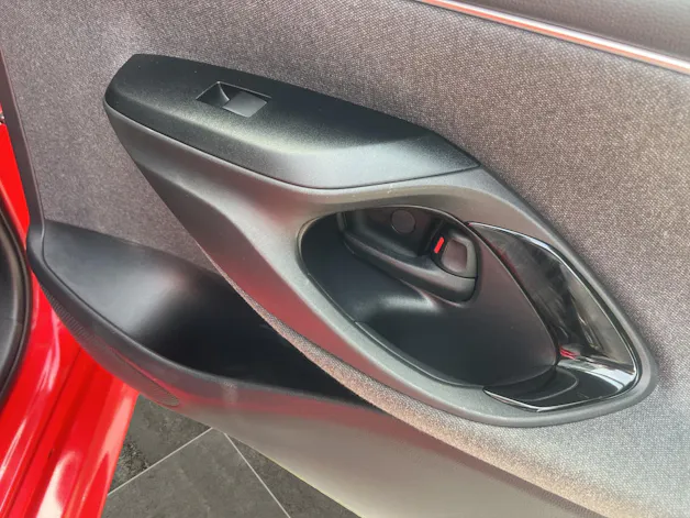 Toyota Yaris 1.5 VVT-i HSD Premiere Edition