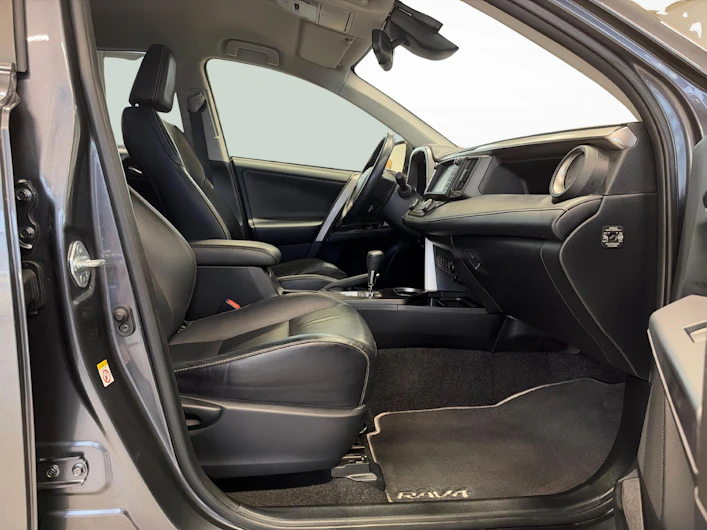 Fahrzeugbild TOYOTA RAV-4