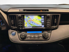 https://vehicle.imgix.net/4453963/c28c2143-f54d-4e90-b1ff-46635da5470e.jpg