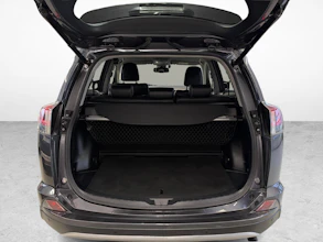 https://vehicle.imgix.net/4453963/d21ed847-2da6-41f5-9f1a-c6b1e70a1ab4.jpg