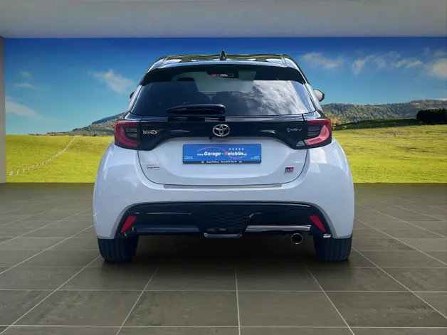 Toyota Yaris 1.5 VVT-i HSD GR Sport