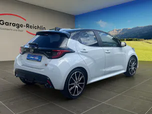 Toyota Yaris 1.5 VVT-i HSD GR Sport